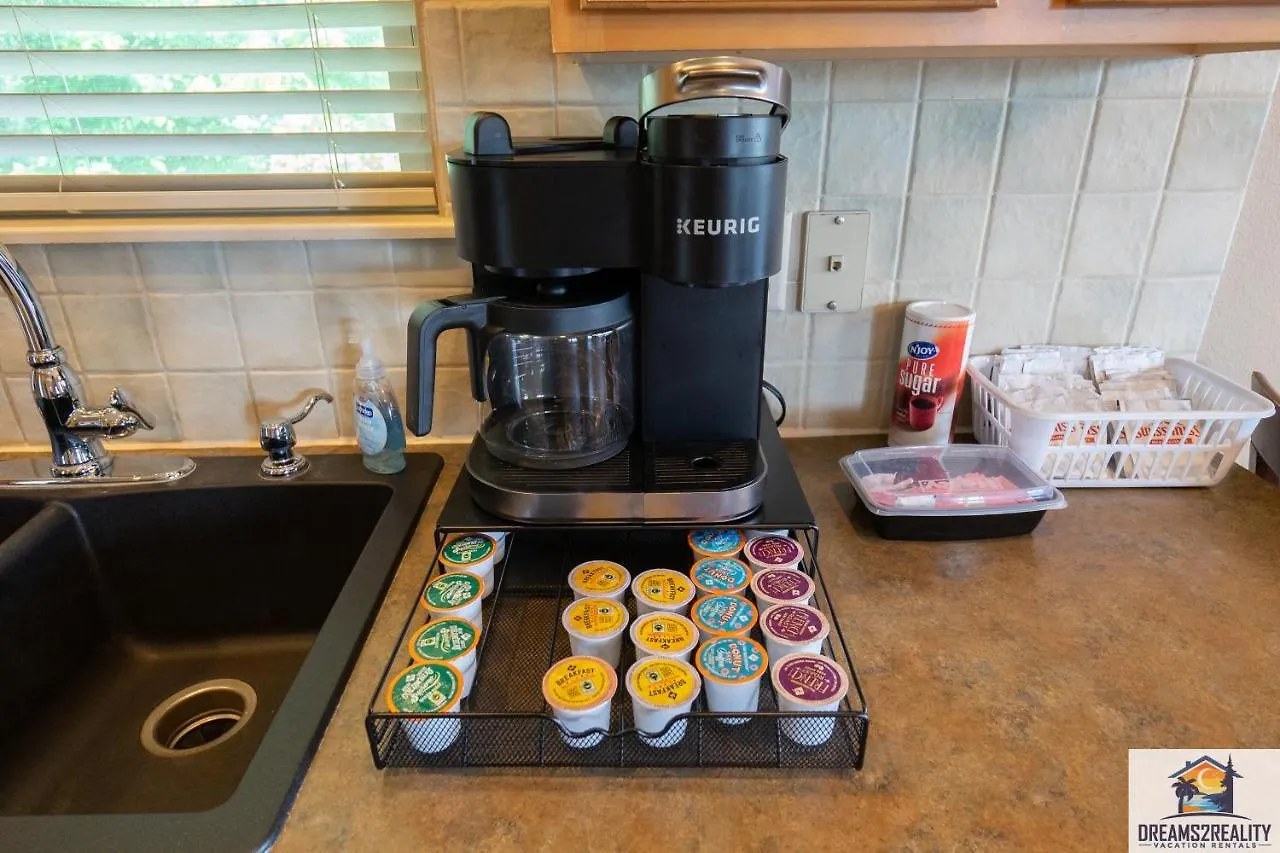 Apartment 4br Walk-in - Foosball Table - Hot Tub - Fire Pit - Free Tickets Included - Dv166