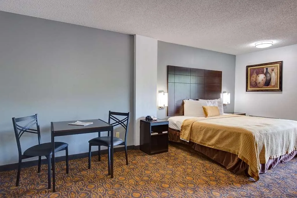 Howard Johnson By Wyndham Theatre District Hotel 2*
