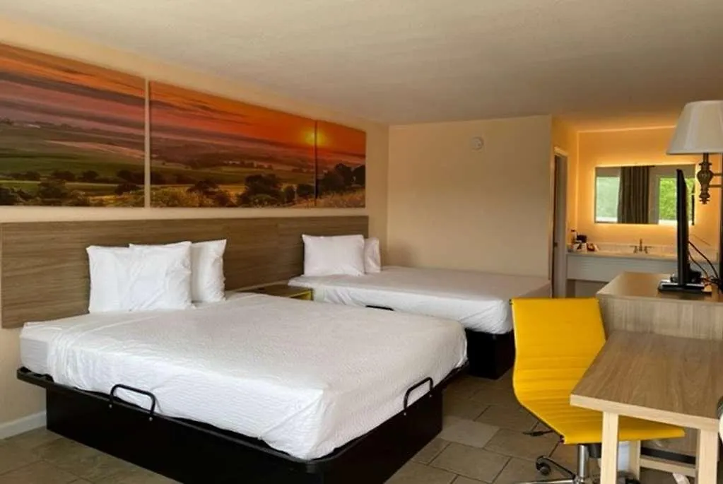 Days By Wyndham Near Theatre District-57641 Branson