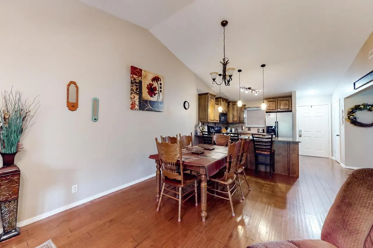 The Bluffs Lakeview Appartamento