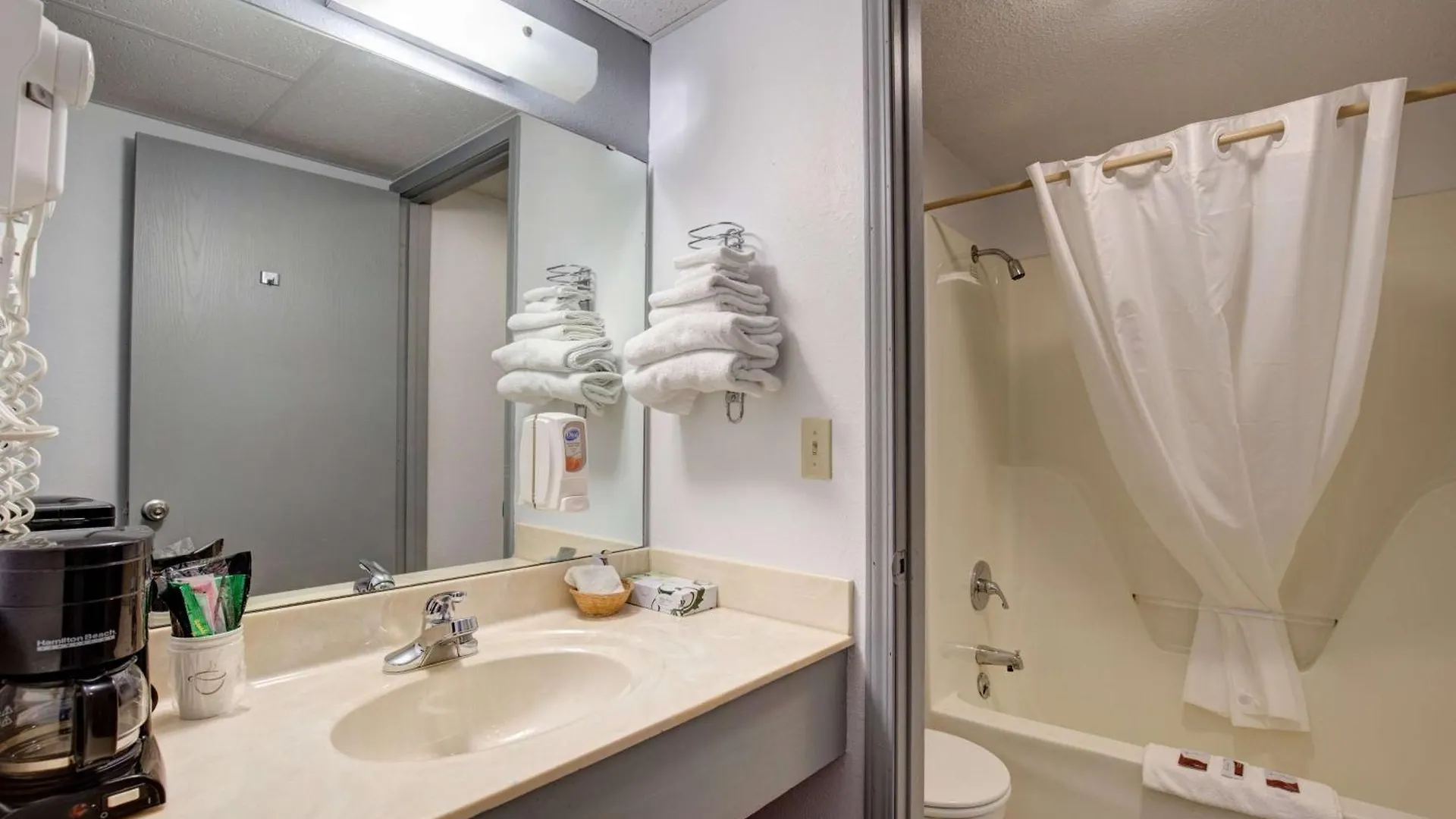 Howard Johnson By Wyndham Theatre District 2* Branson