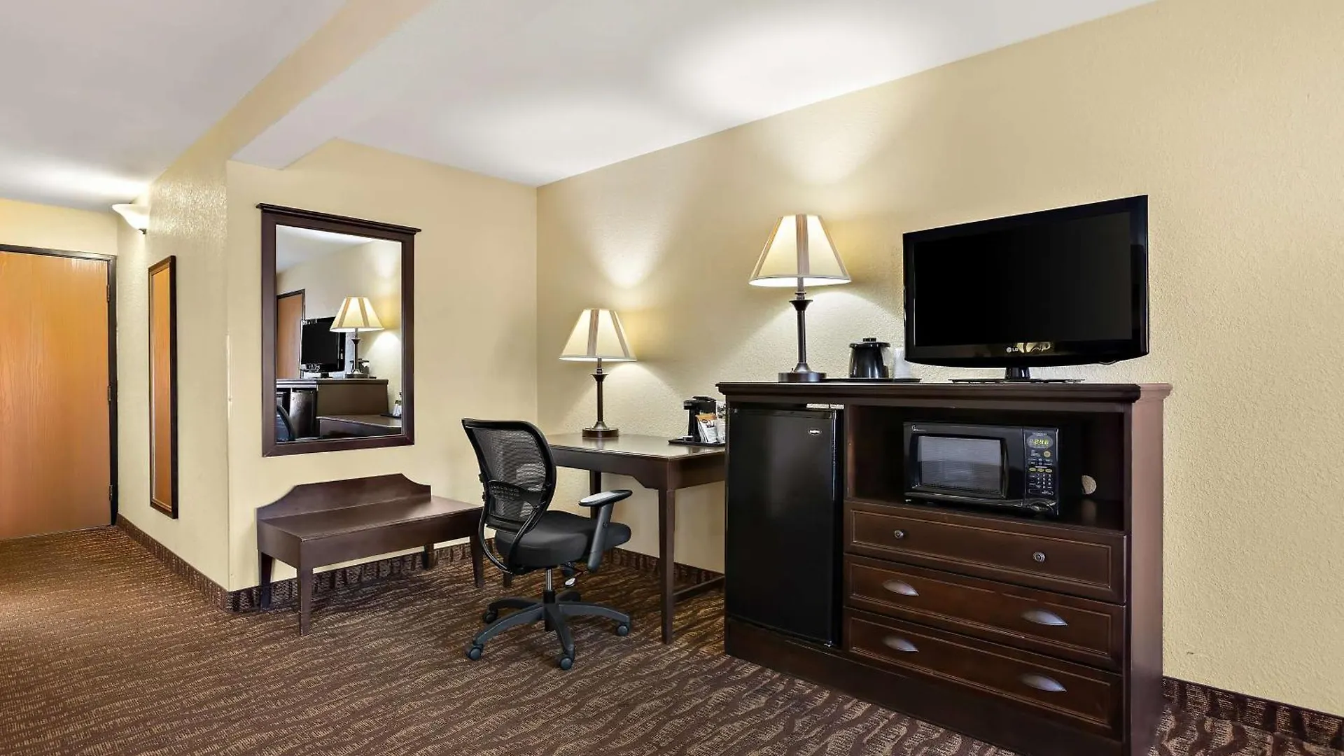 Western Center Pointe Hotel 3*