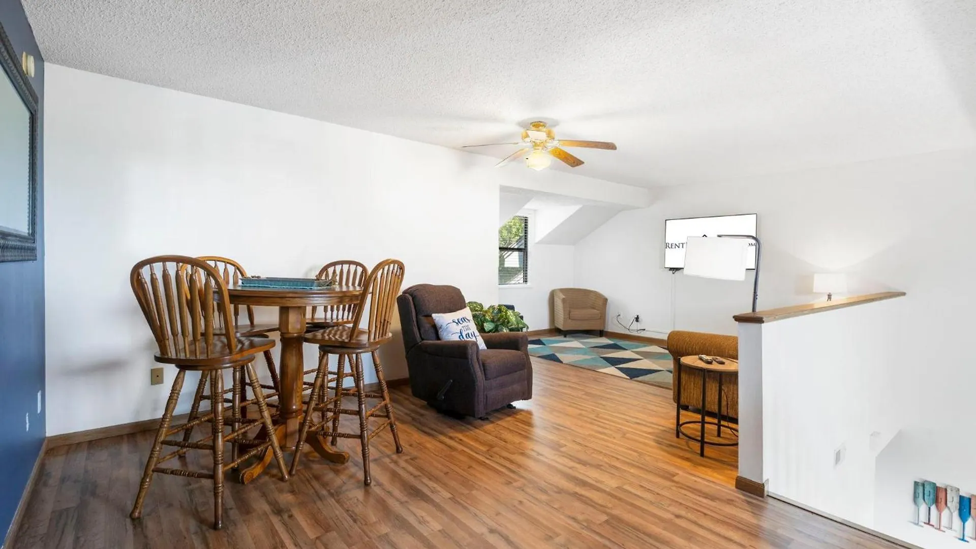 Shagbark Hickory -- 1010 Tatil Evi *