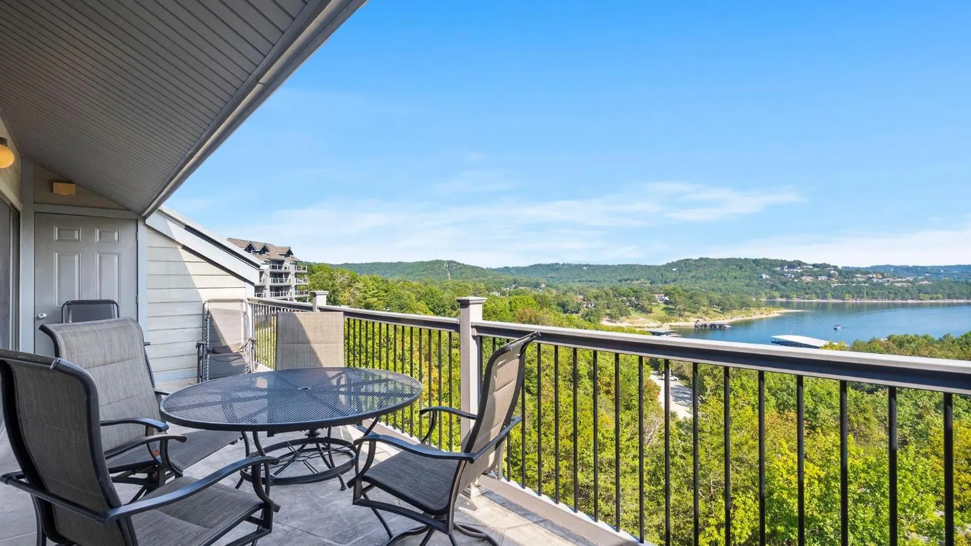 Shagbark Hickory -- 1010 Tatil Evi *