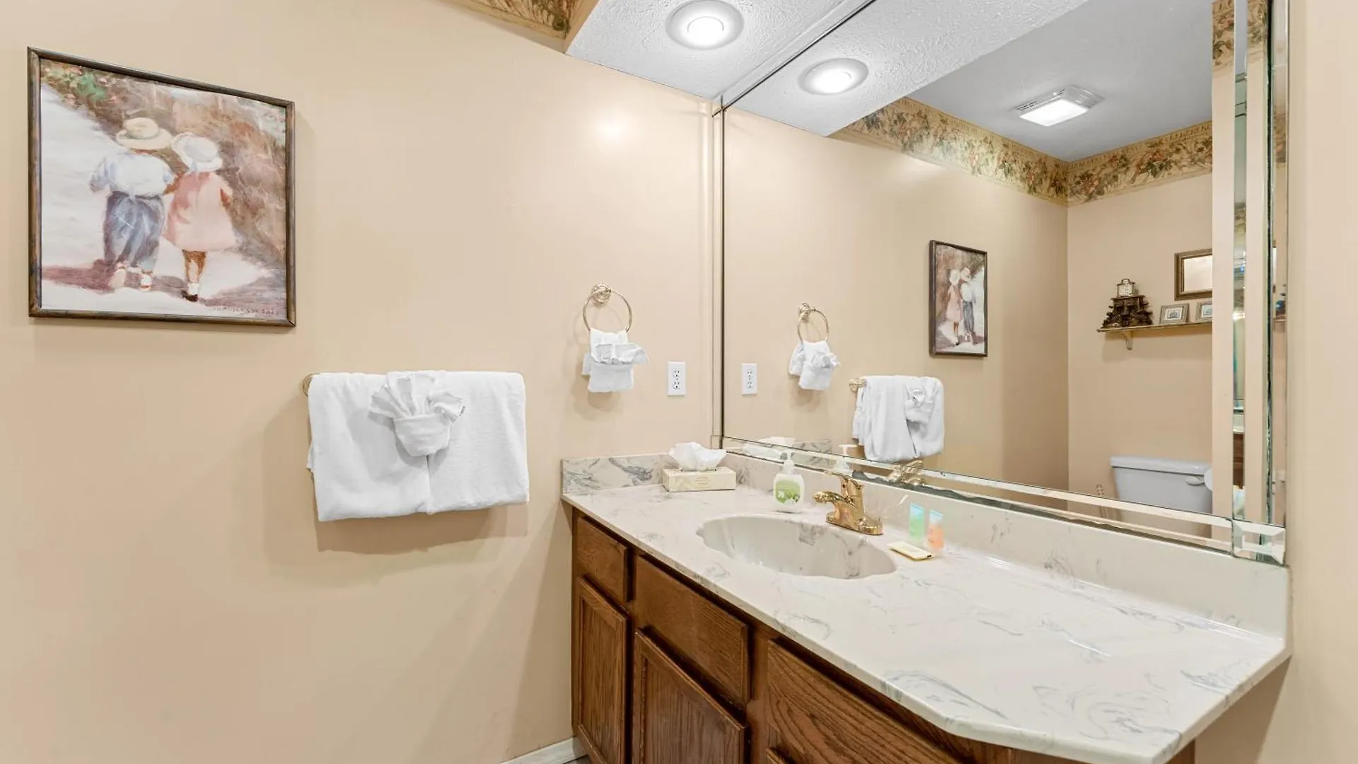Bluffs Oasis * Branson