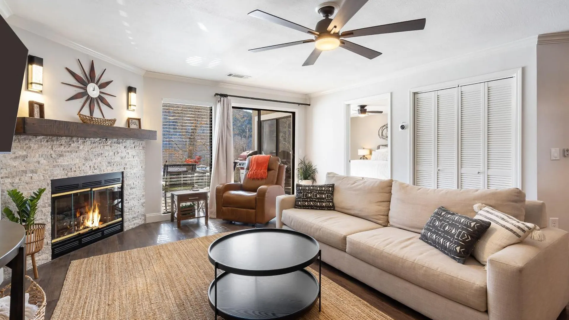Apartamento Lavish Escape With And Access