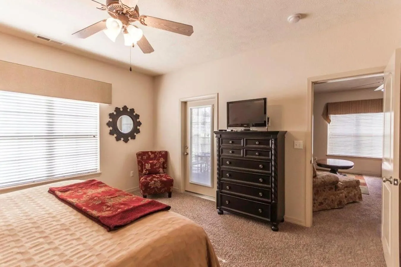 Appartamento With A Walkout And Elevator Access At Thousand Hills And Next To 76 Branson