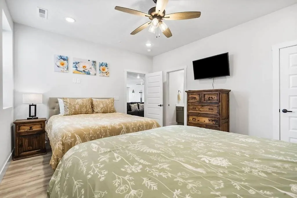 The Fish-amazing Views-sleeps 24-indoor-outdoor Pools Сasa de vacaciones Branson