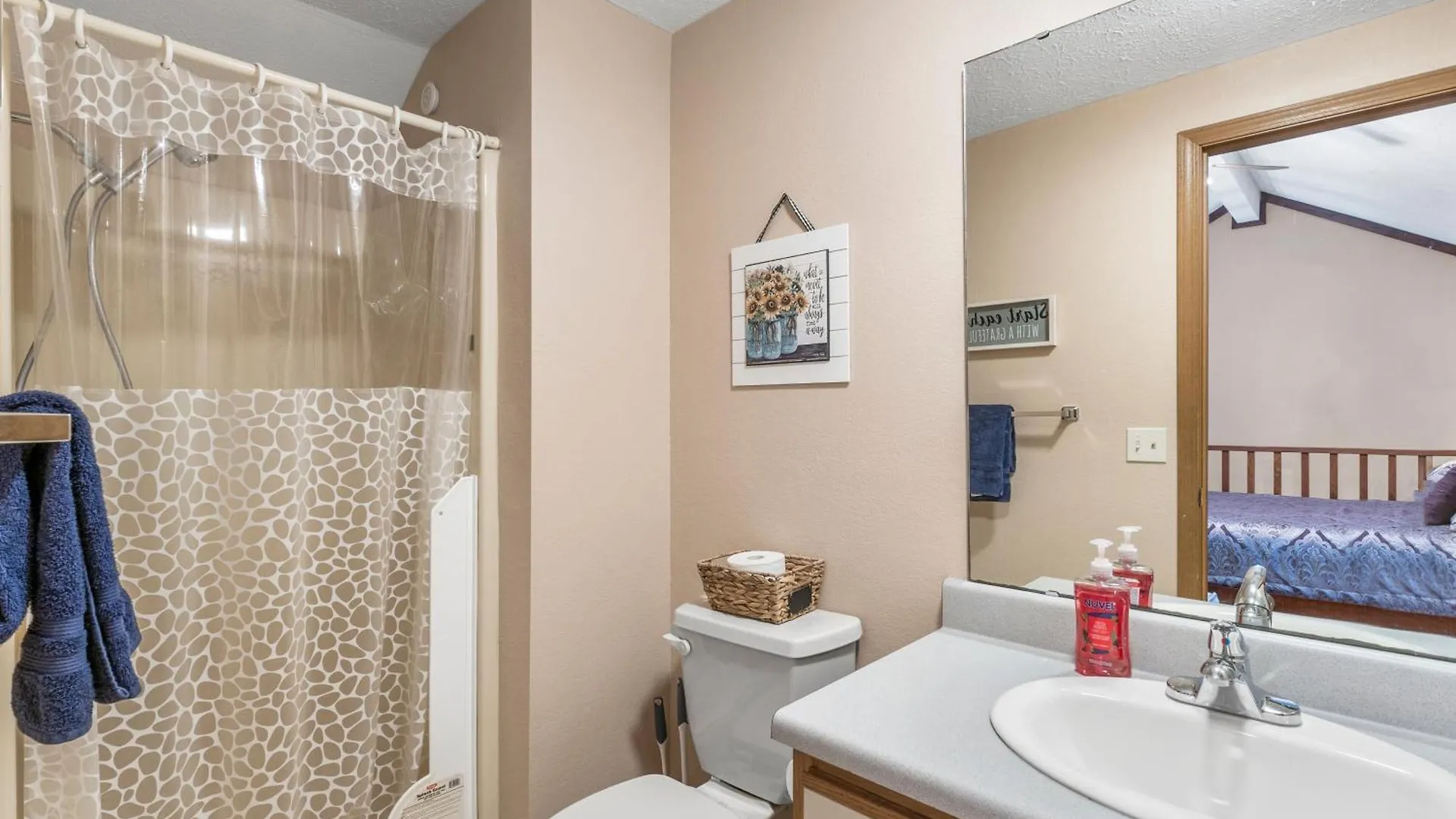 2 Bed 2 Bath Fall Creek Aparthotel *