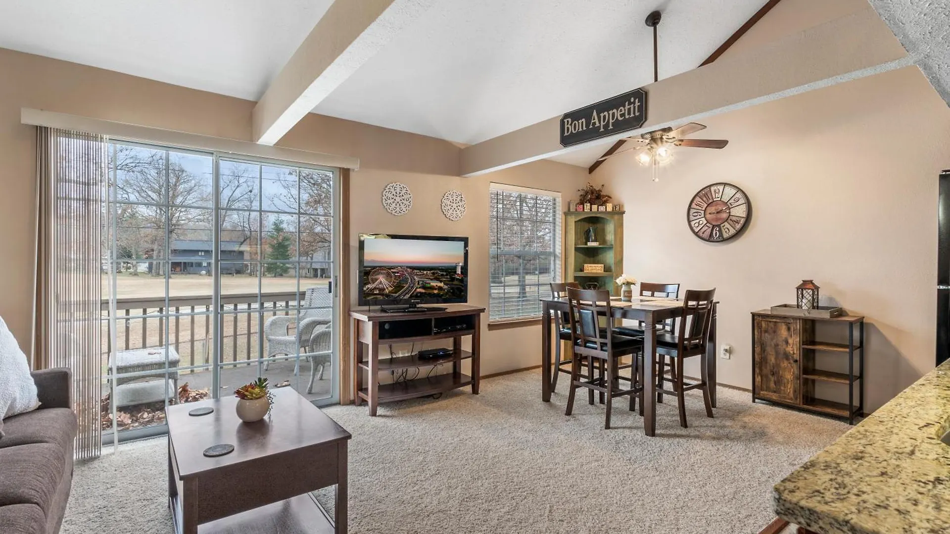 2 Bed 2 Bath Fall Creek Aparthotel *