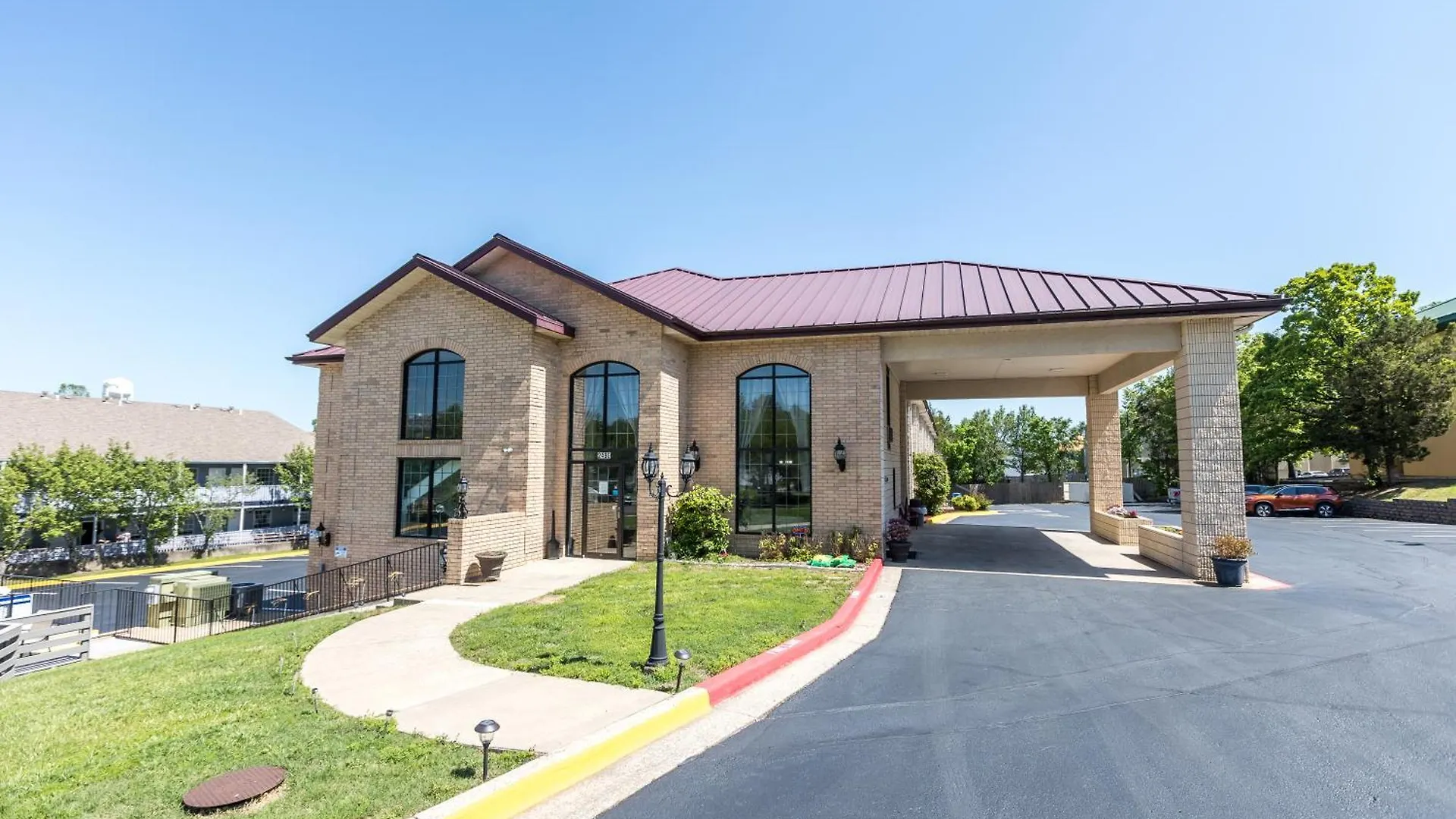 Super 8 By Wyndham By Andy Williams Theatre Hotel 2*