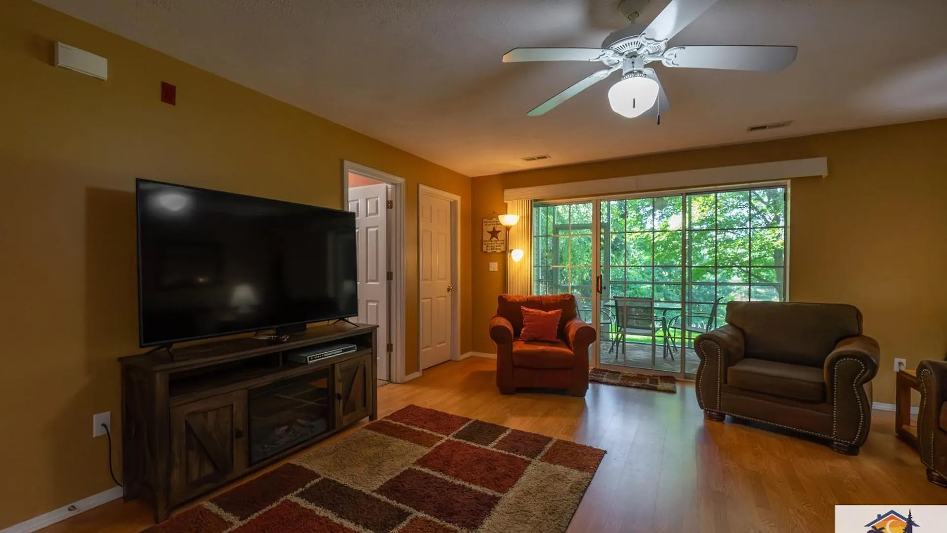 2br - King Beds - Near The 76 Strip - Free Tickets Included - Ch1-1 Branson