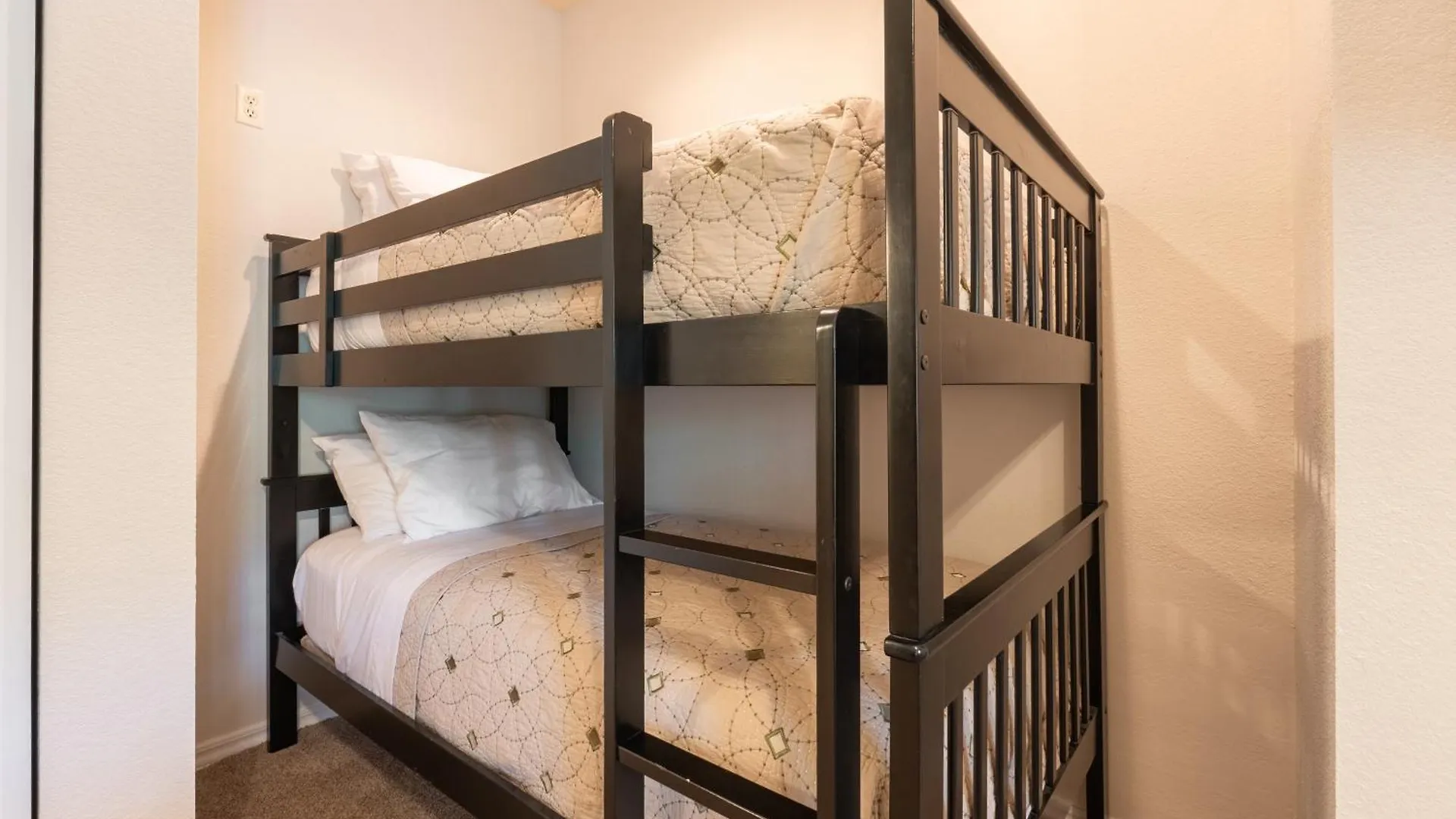 Appartement Elevator Access - Walk-in Shower - Close To 76 Strip - Free Tickets Included - Rl8-11b