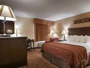 Western Center Pointe Hotel 3*