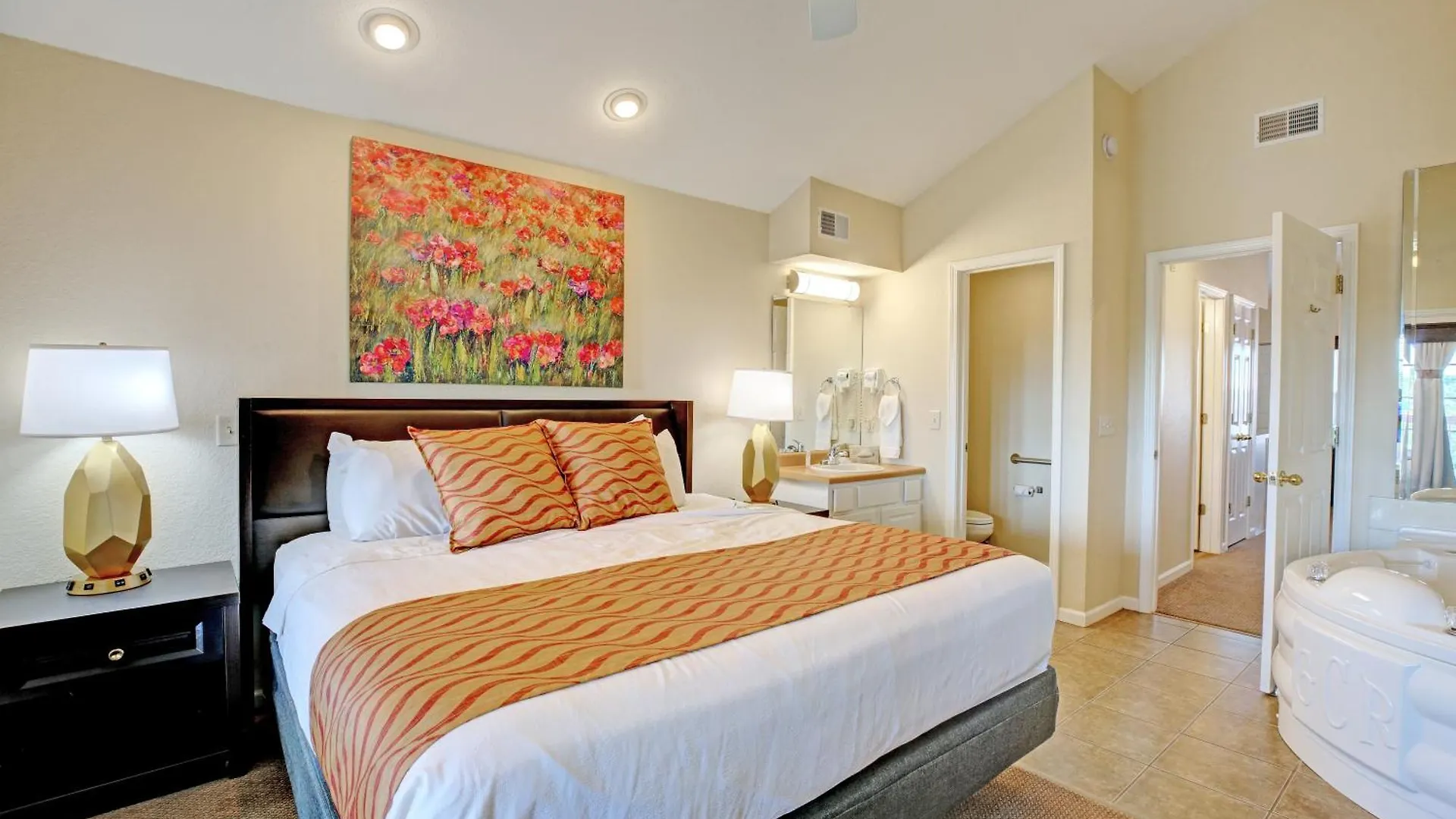 Grand Crowne 4* Branson