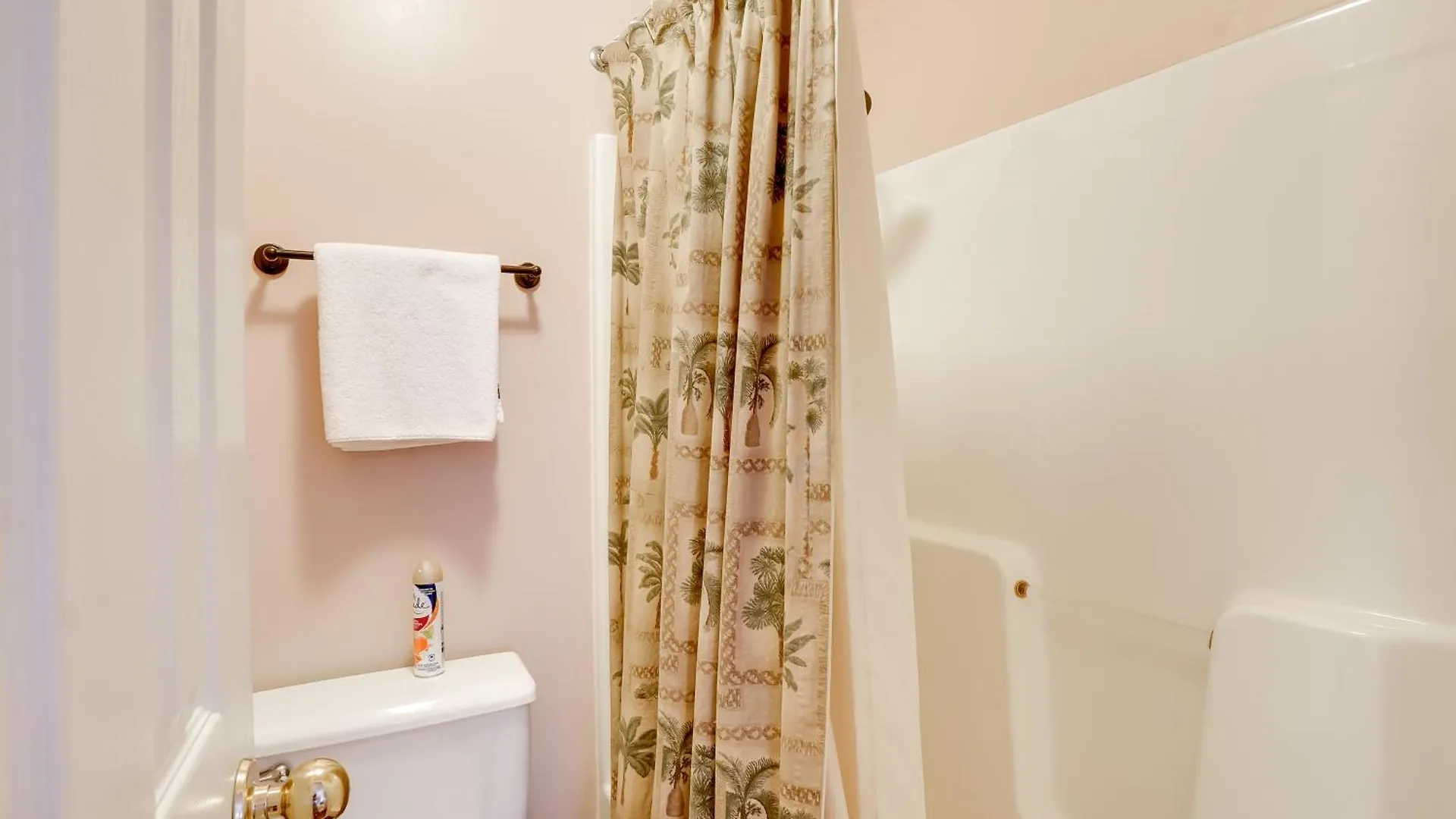 Lakefront Condo, Near Silver Dollar City! アパート *