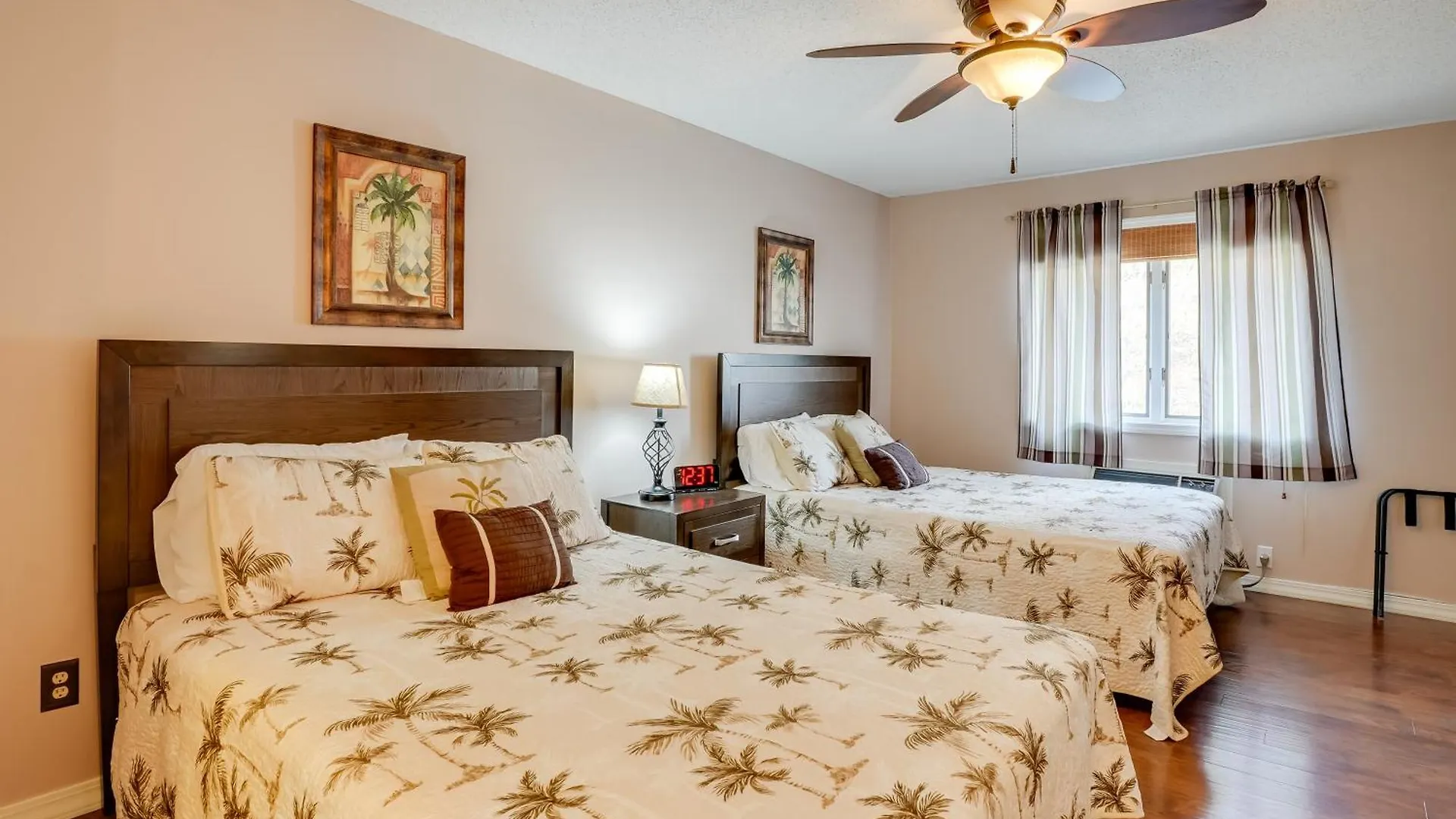 アパート Lakefront Condo, Near Silver Dollar City!