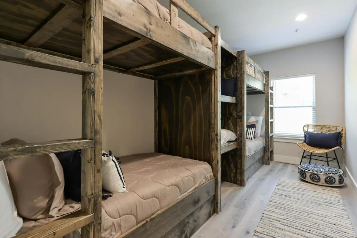 Journey's Remedy -lake View Sleeps 30 Nyaraló
