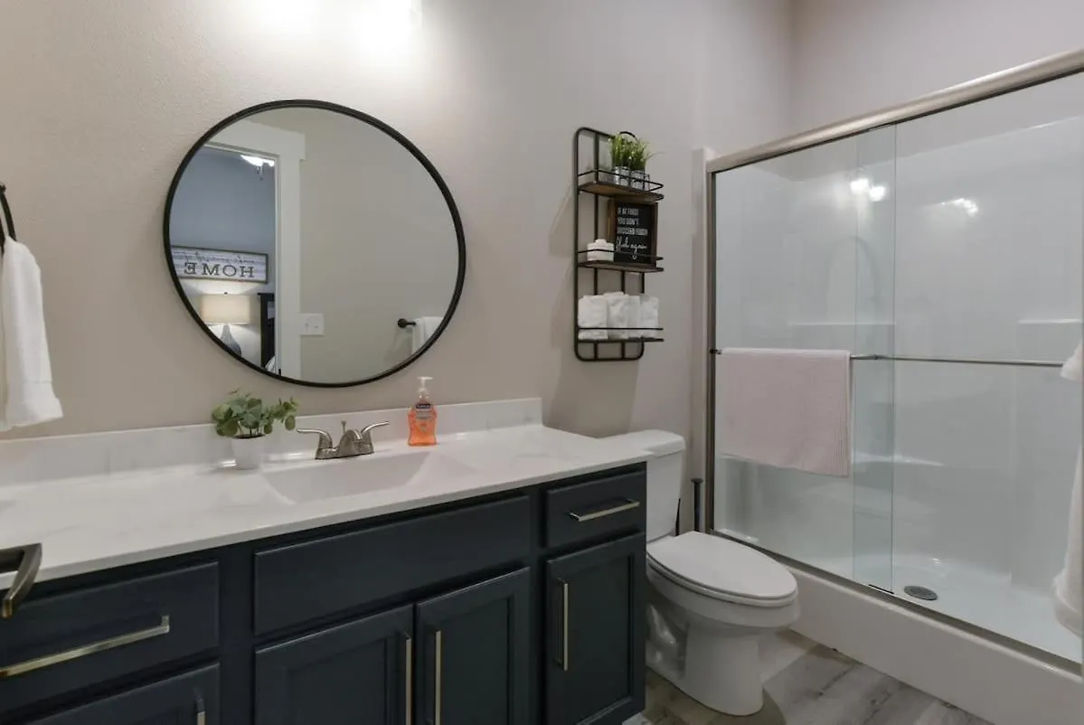 Nyaraló Journey's Remedy -lake View Sleeps 30 Branson