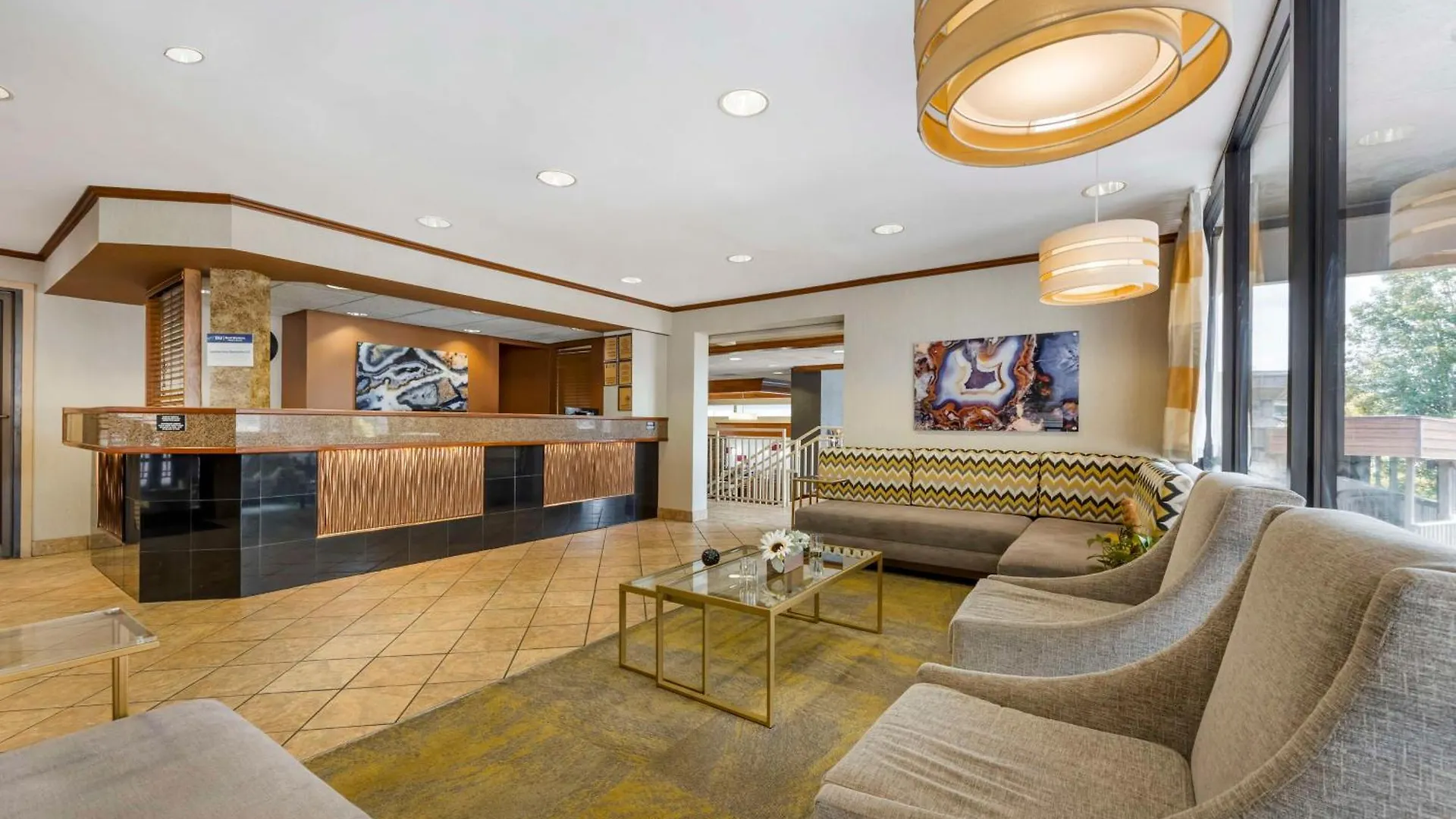 Hotel Western Landing View &