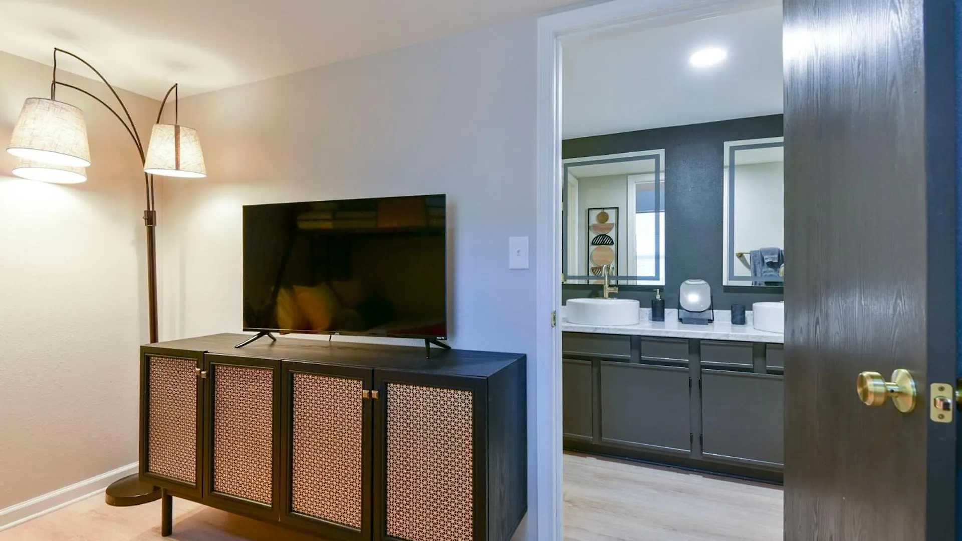 Tee Time Fairway View And Coffee Bar With Loft