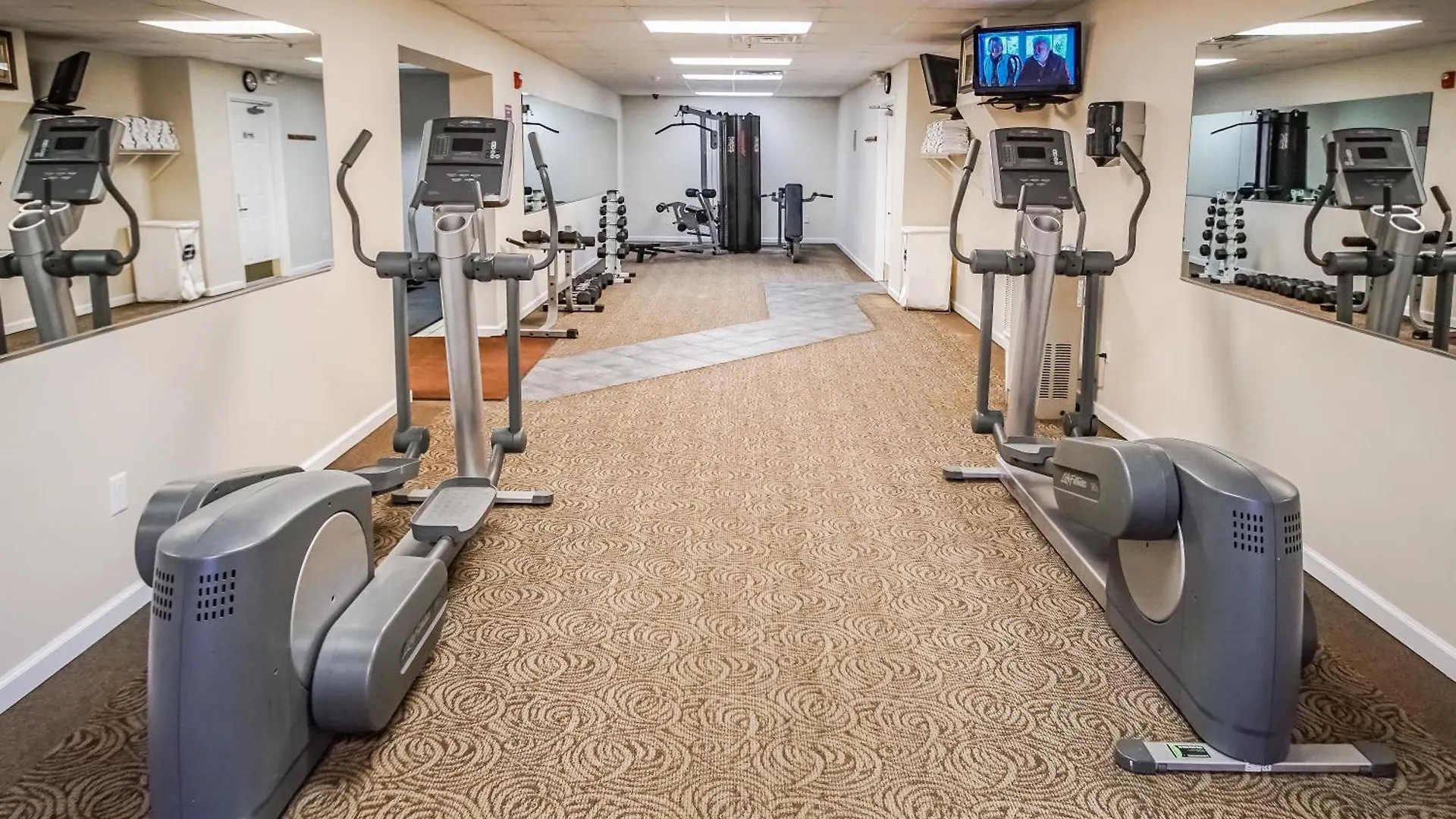 Grand Crowne Hotel Branson
