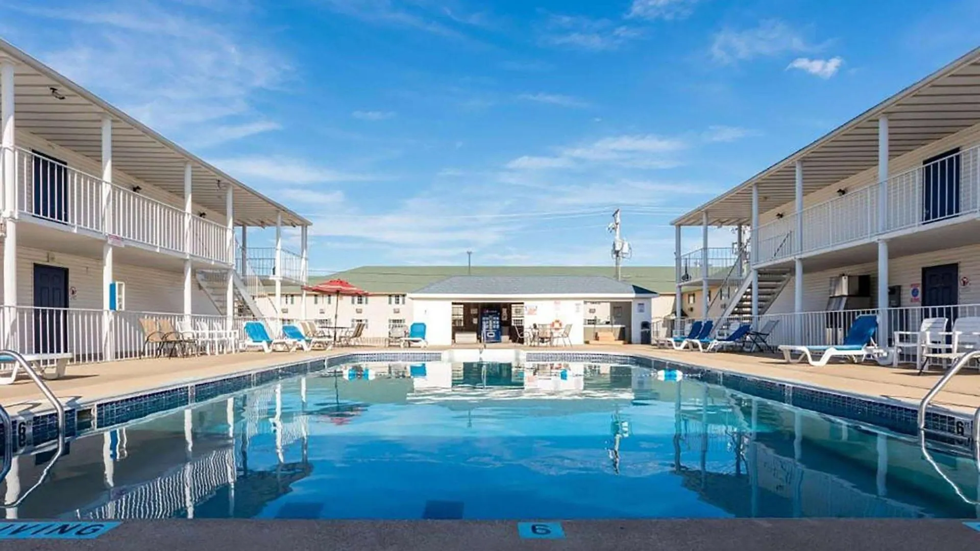 Angel Near Imax, A Travelodge By Wyndham Hotel Branson