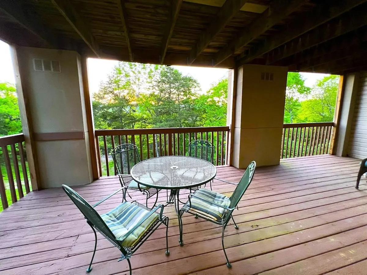 The Cove 2-3 By Sdc, Big Deck, Pool, Hot Tub, By , No Stairs * Branson