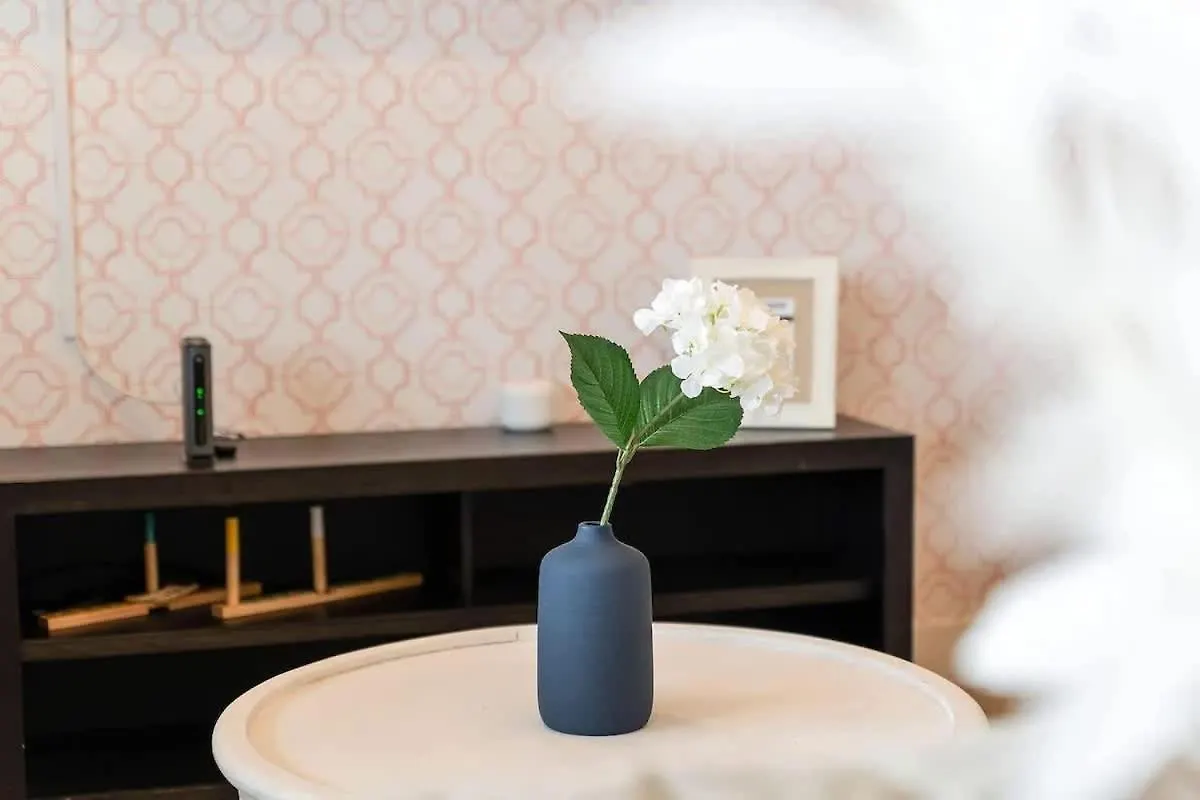 Modern Retreat Whot Tub Arcade & Stunning Views 펜션 브랜슨
