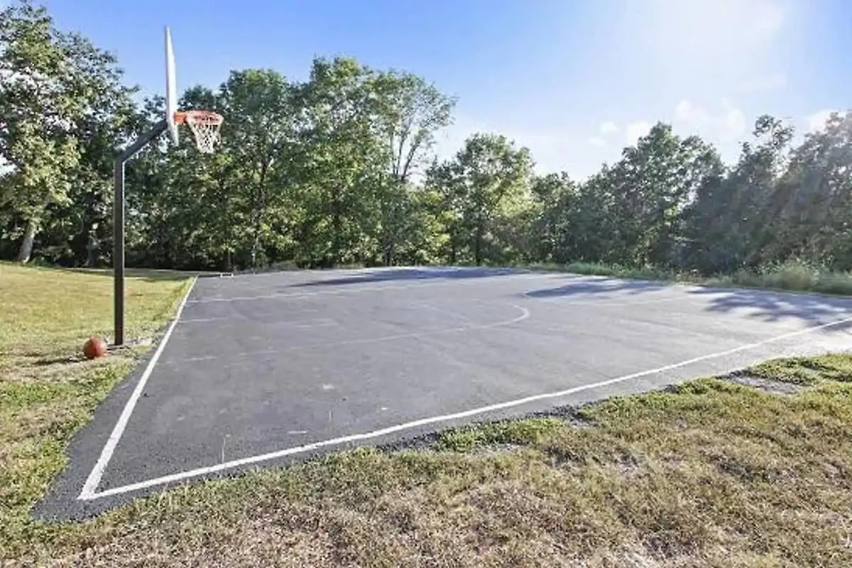 The Cove 9-3 By Sdc, Big Deck, Pool, Hot Tub, View, No Stairs * Branson