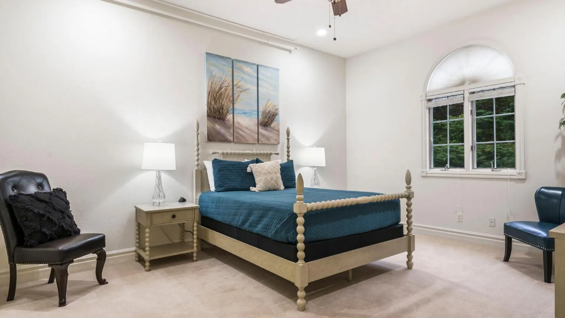 Townhouse W Tree & Views-billiards-air Hockey-free Tix-pvt Hot Tub-basketball-garage *