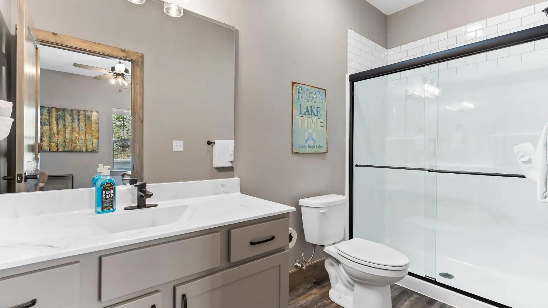 New Log Cabin, Free Local Attraction Tickets Daily, Ozark Views, Cmty Amenities! بيت للعطل *