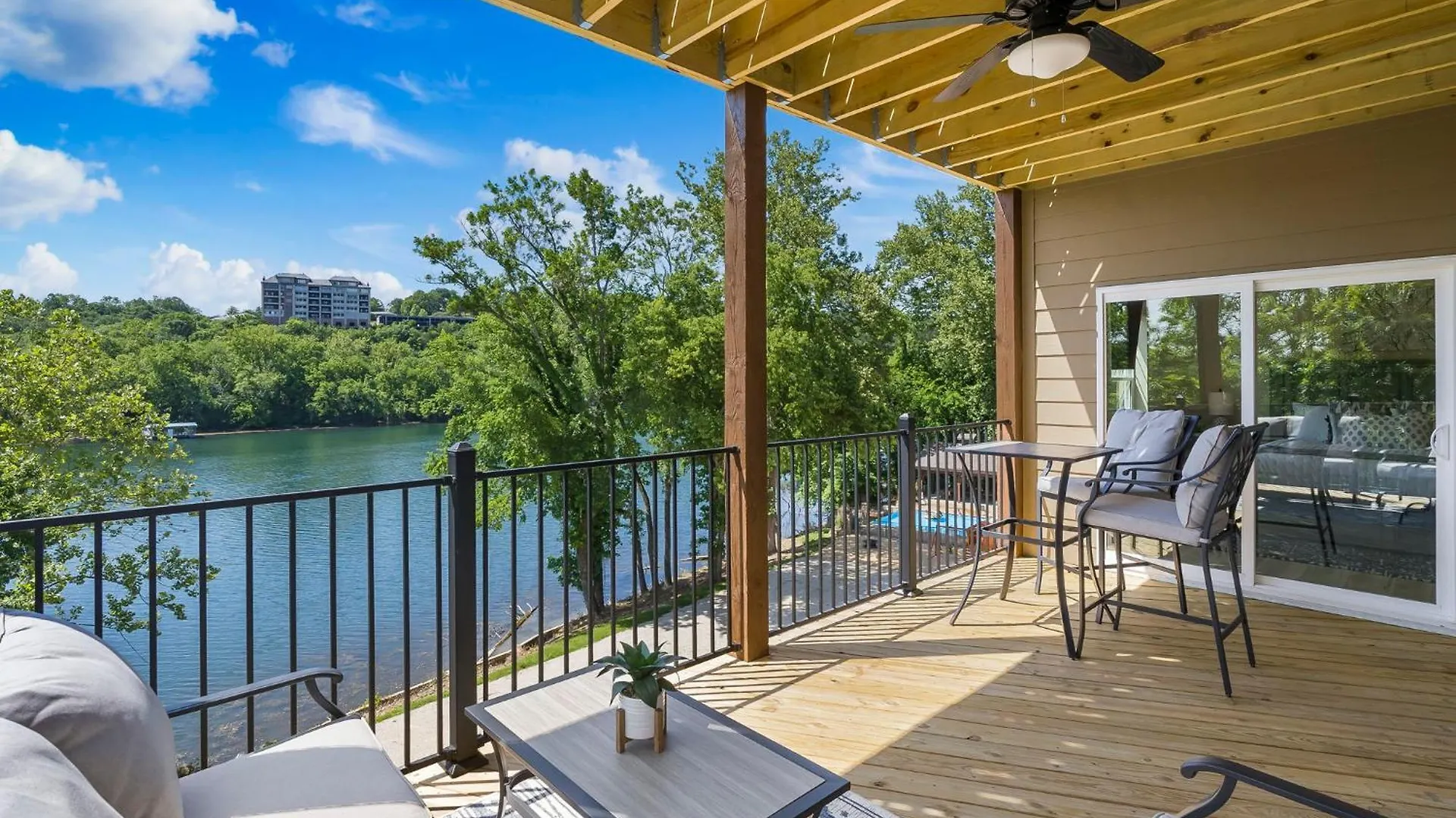 Taneycomo Views-near Landing-cmty Outdoor Pool-free Tickets-elevator! بيت للعطل
