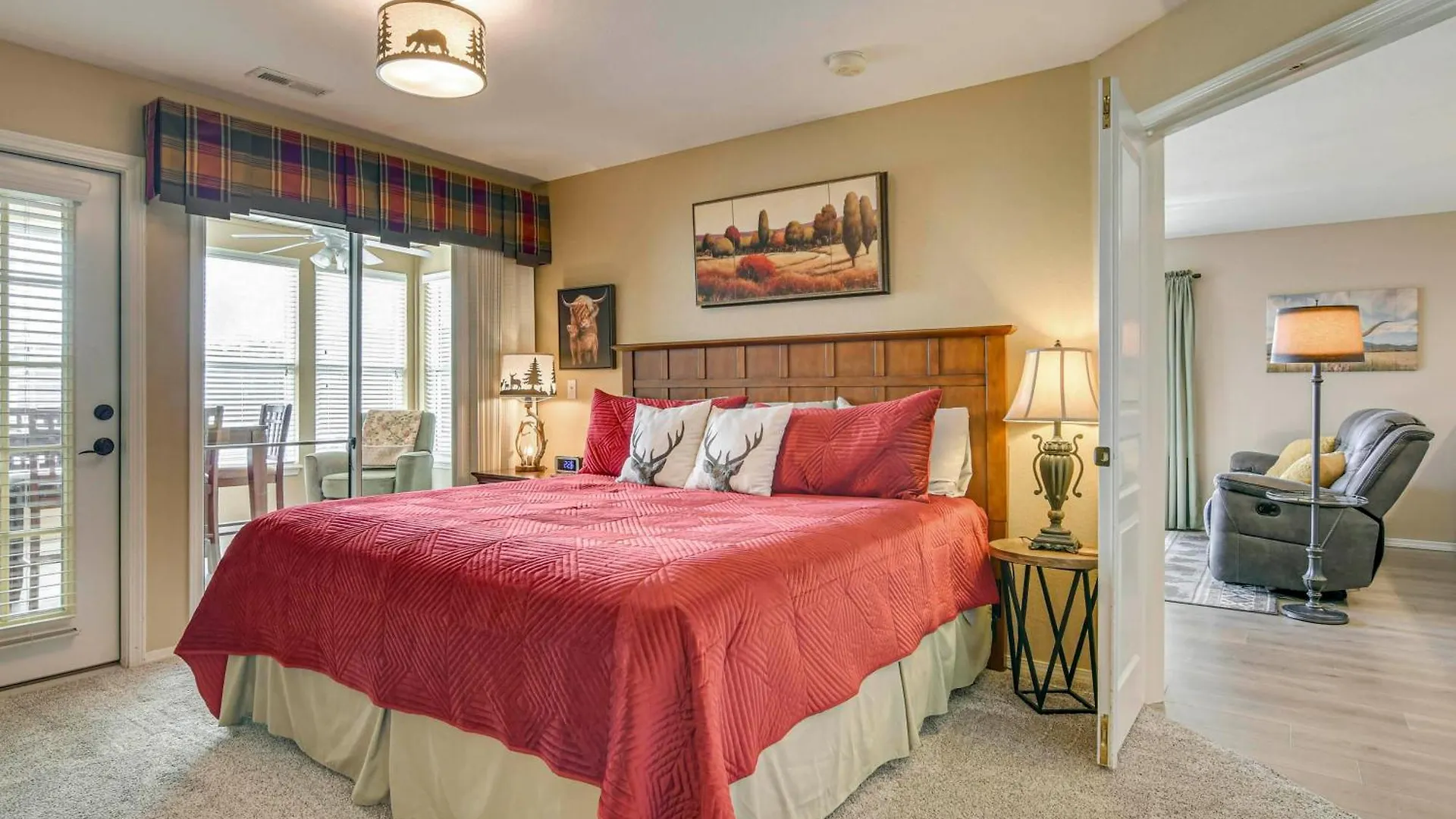 Sunroom With Golf Views Condo! 布蘭森