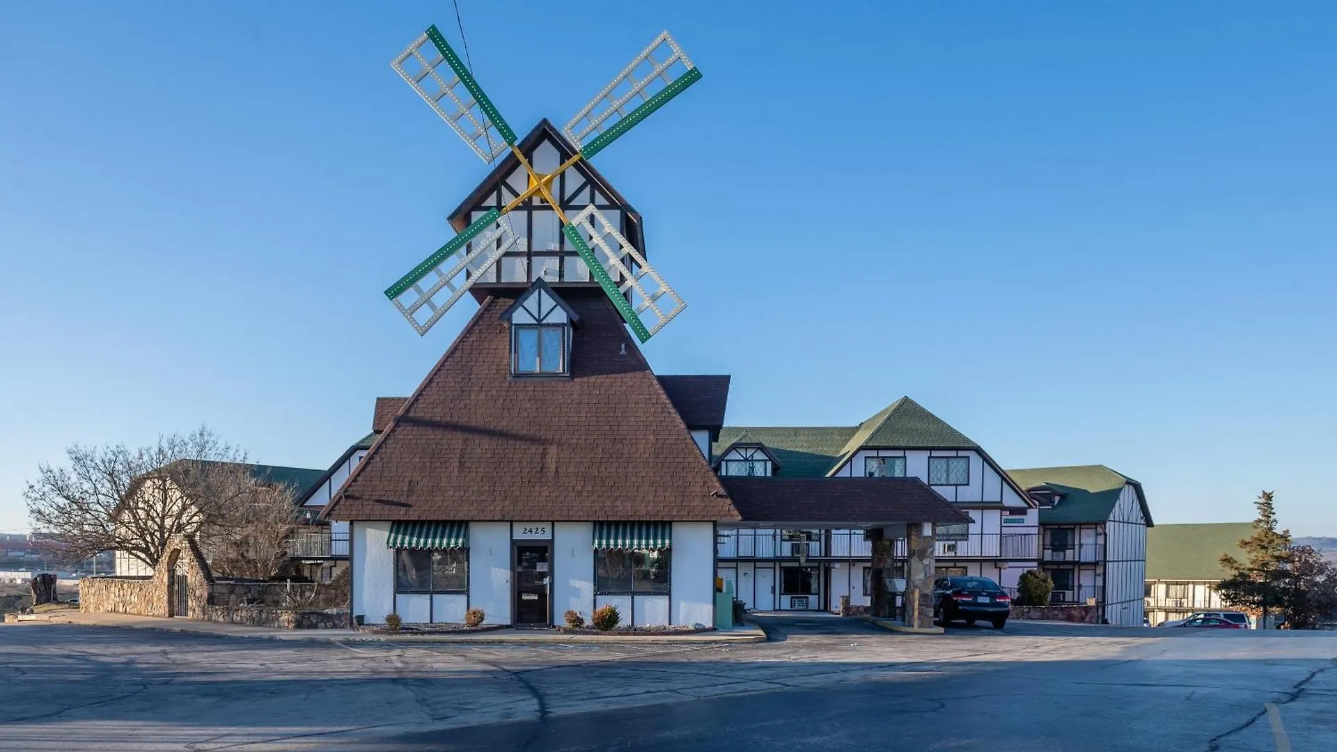 Oyo Windmill