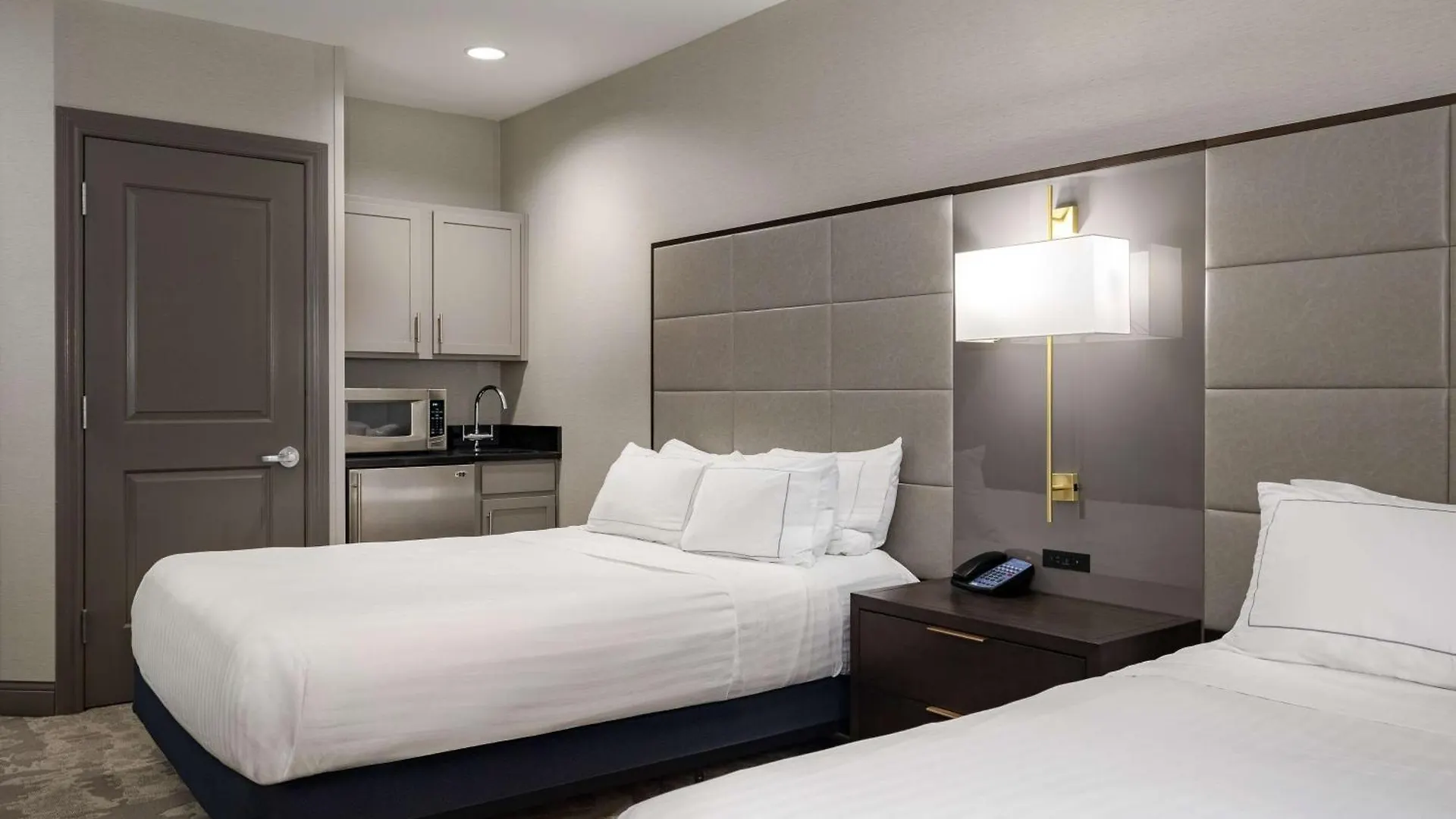 Ξενοδοχείο Hilton Promenade Landing Μπράνσον