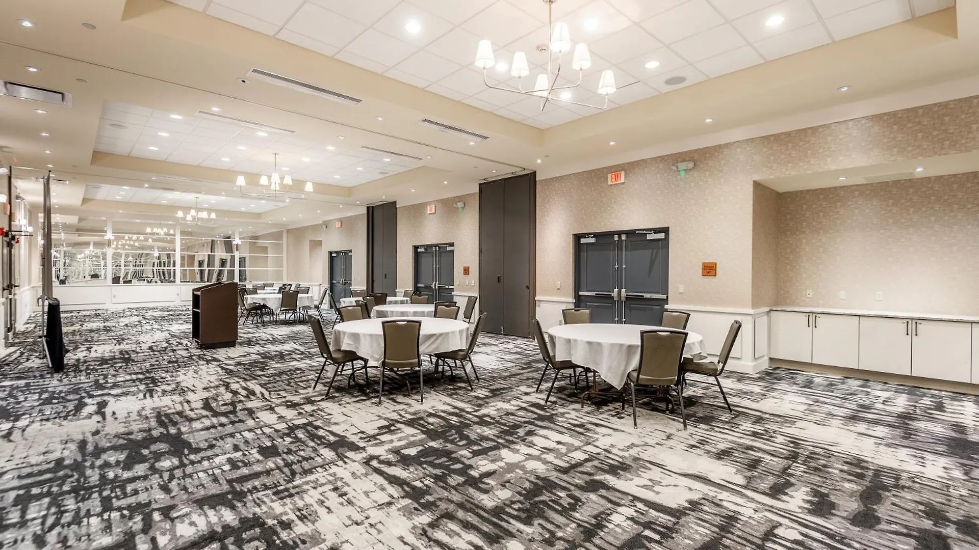 Hilton Promenade Landing Ξενοδοχείο 4*