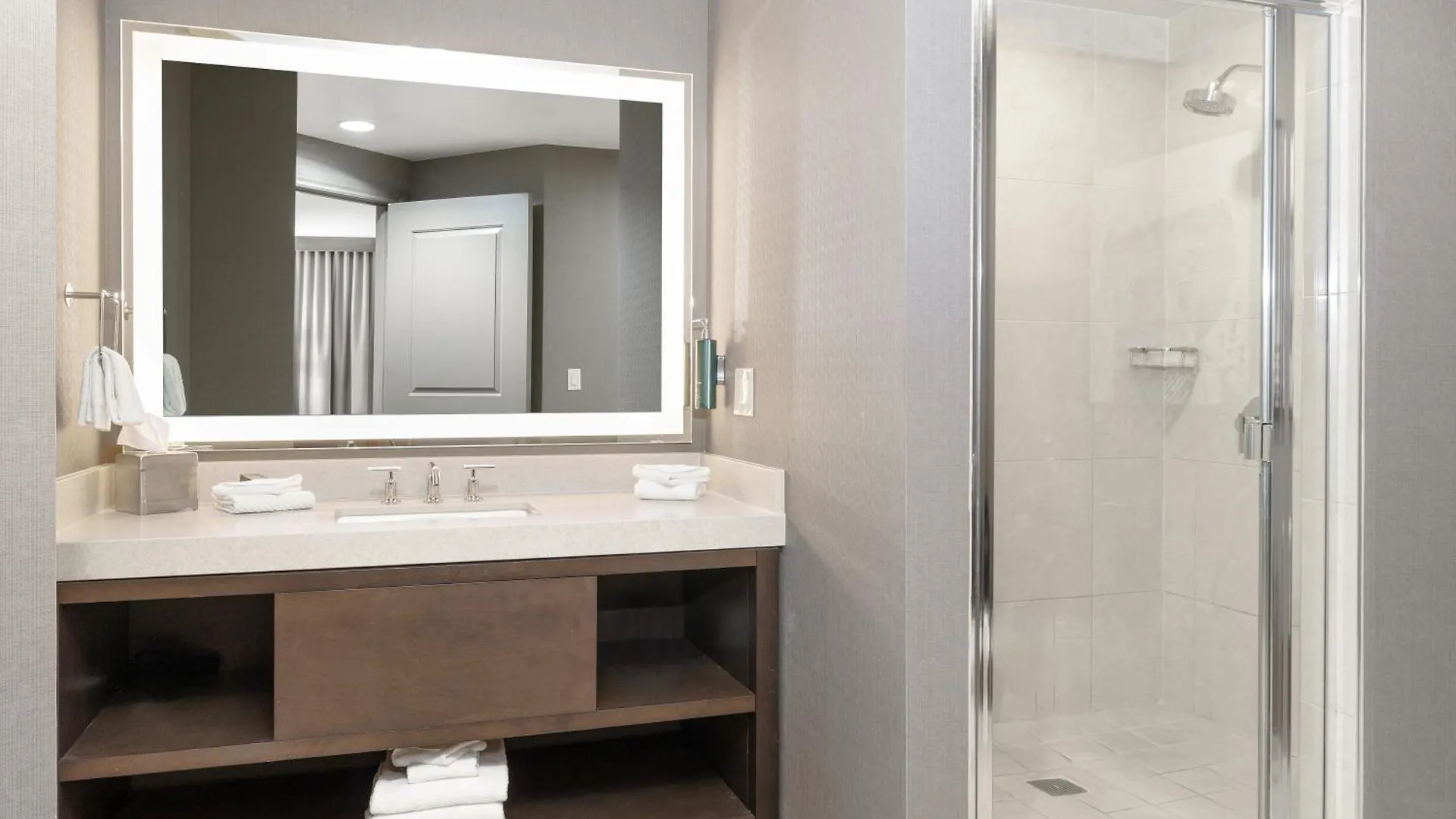 Hilton Promenade Landing Ξενοδοχείο Μπράνσον