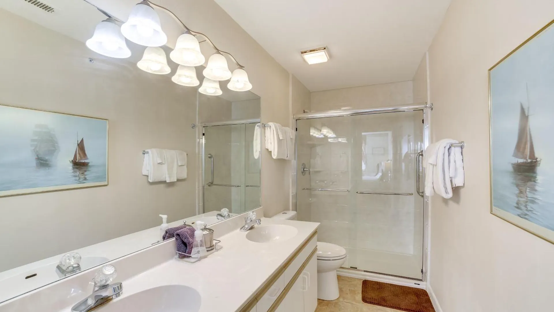 With Balcony, Near Silver Dollar City! Apartment Branson