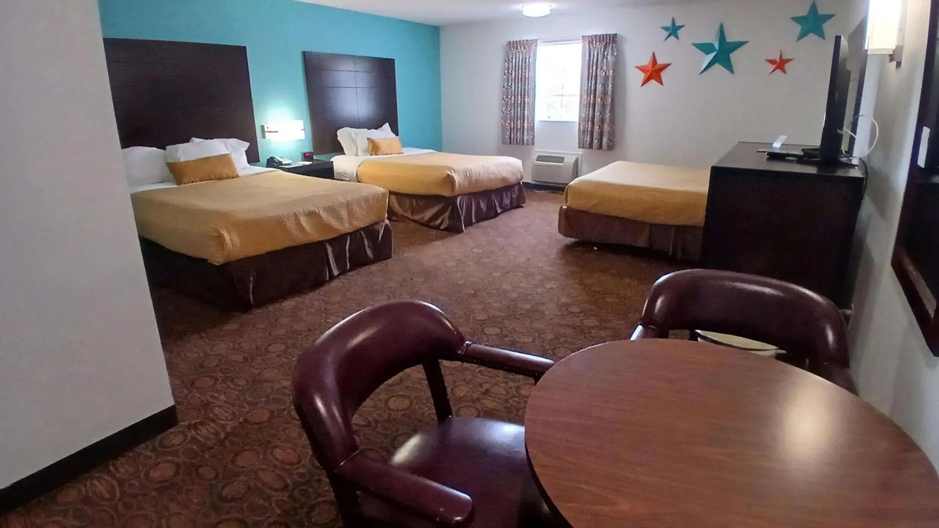 Howard Johnson By Wyndham Theatre District Hotel