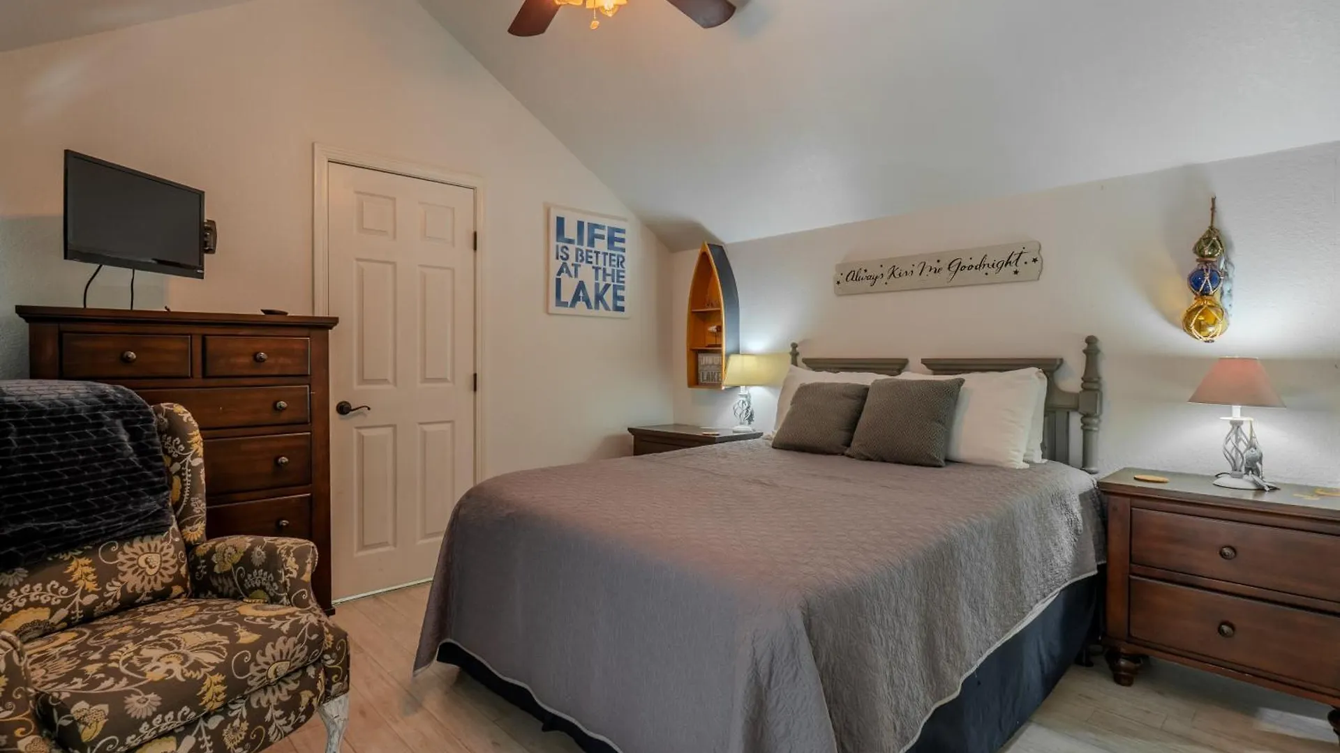 2br Cozy With View - Centrally Located - Stairs Required - Free Tickets Included - Fc 44-7 Casa vacanze *
