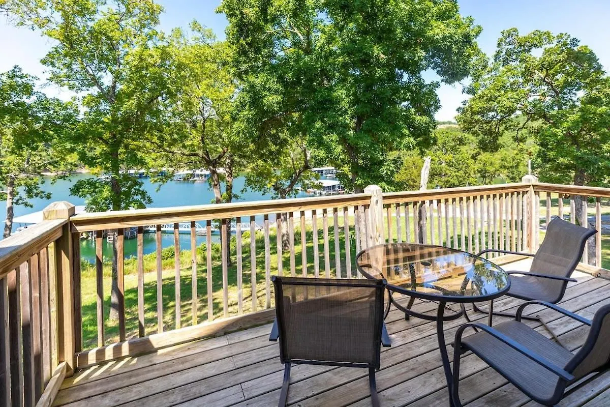 Artilla Cove 5- Views- Pool & Hot Tub * Branson