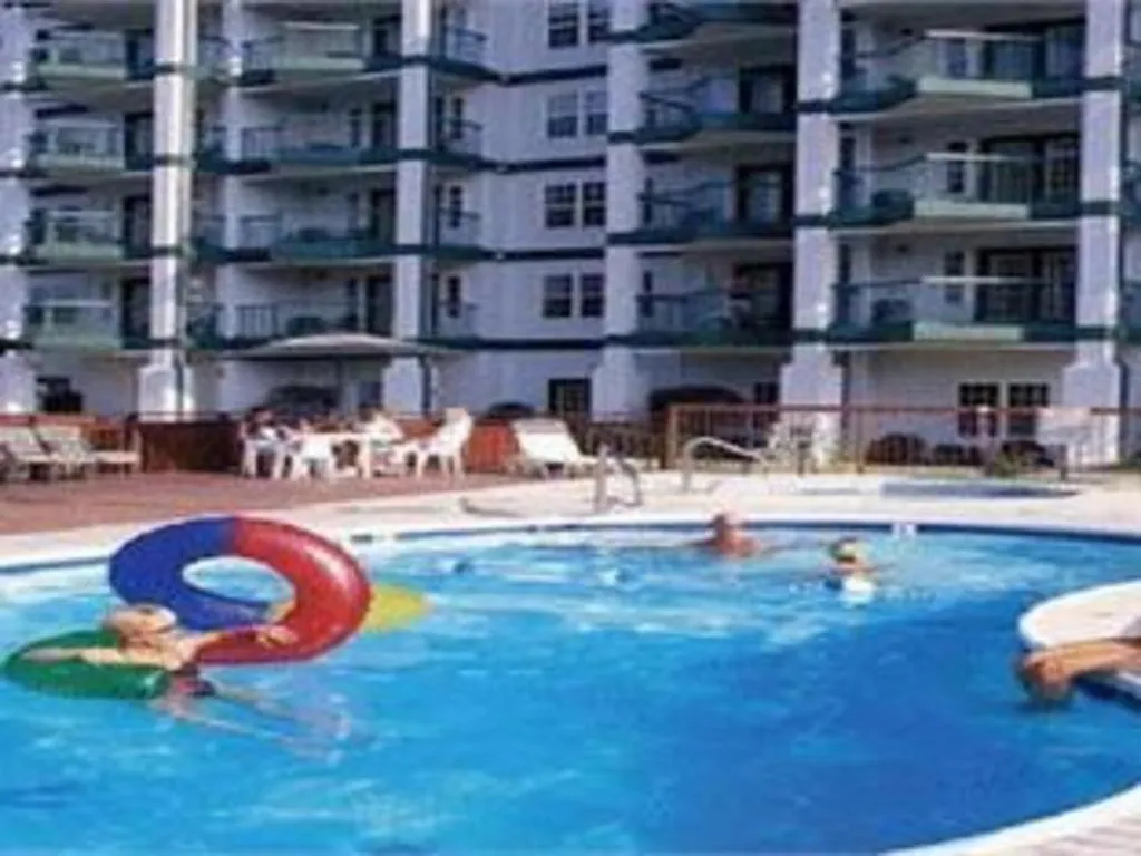 Surrey's Carriage Place 3* Брэнсон