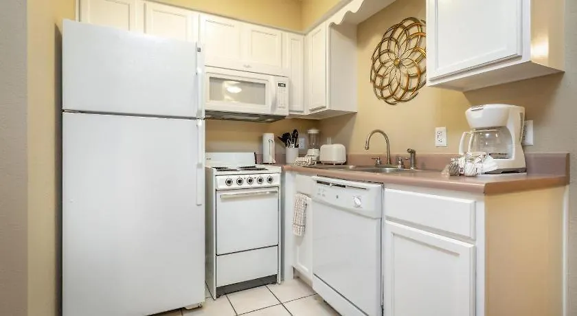 Курортный комплекс Surrey's Carriage Place 3*