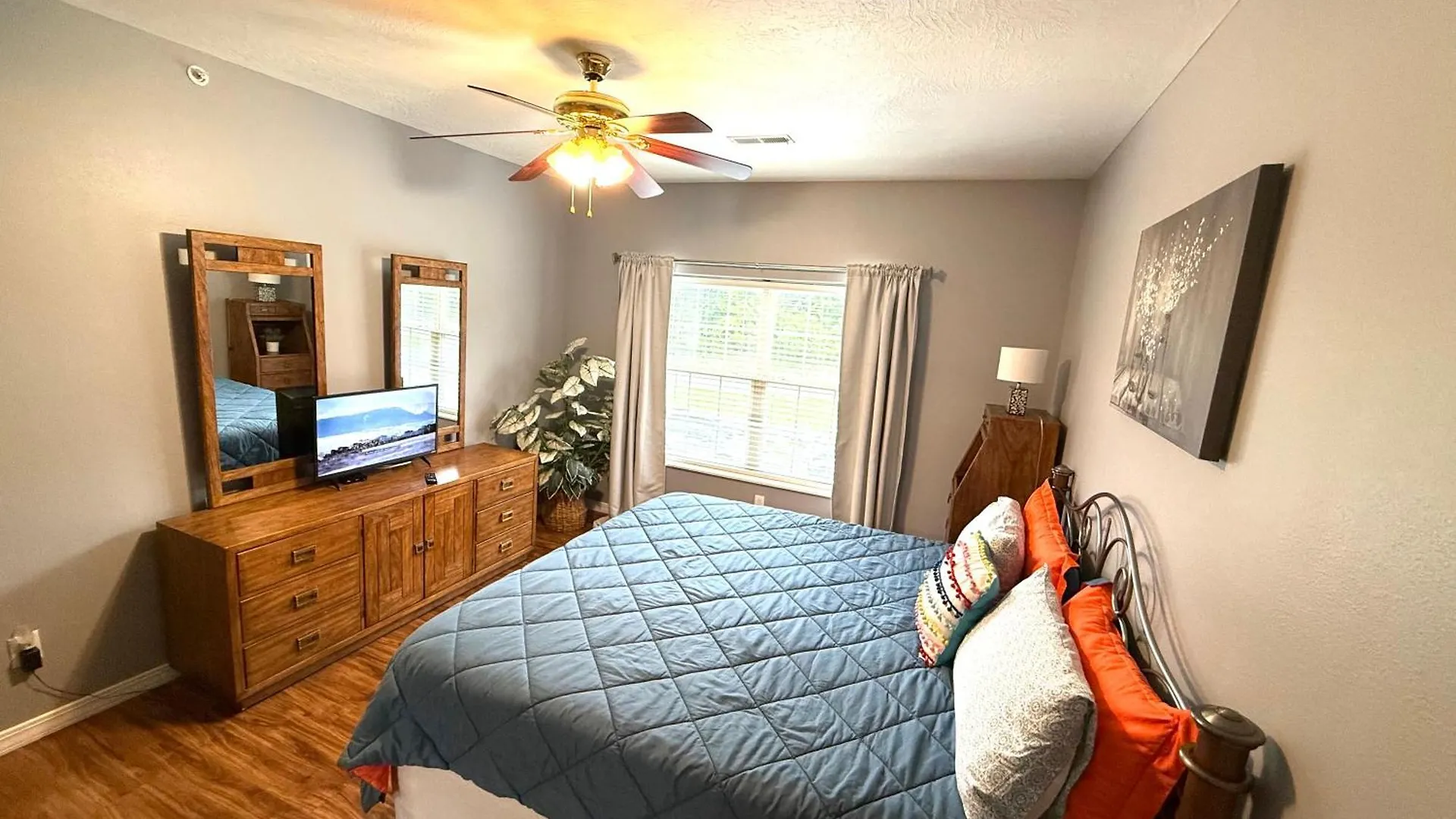 Lakefront And View Indian Point With Boat Slip Apartment Branson