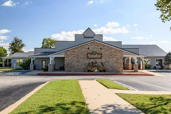 アパート Charming At Hills - Beautifully Updated And Affordable - Family Amenities ブランソン
