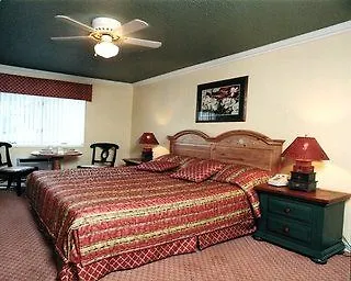 منتجع Branson Yacht Club 3*