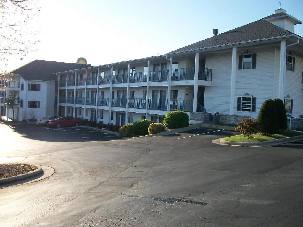 Plantation Hotel 2*