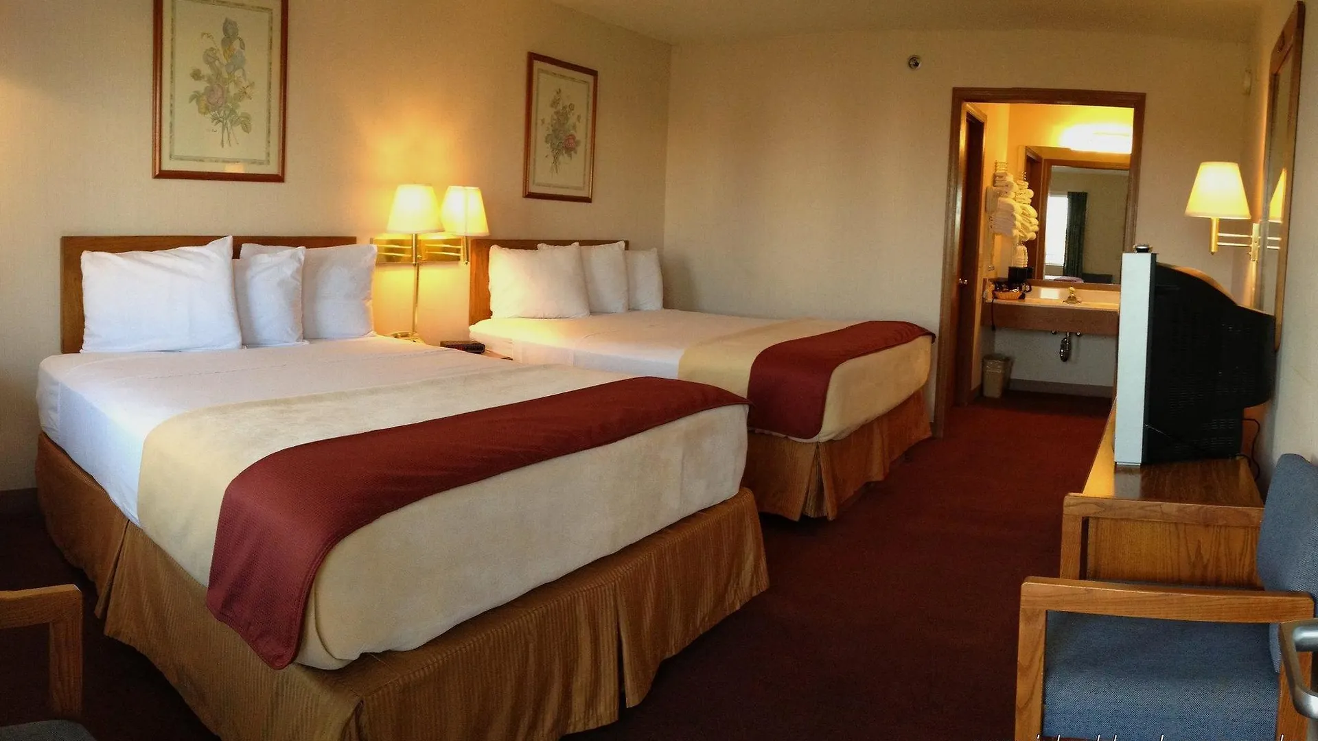Plantation Hotel 2*