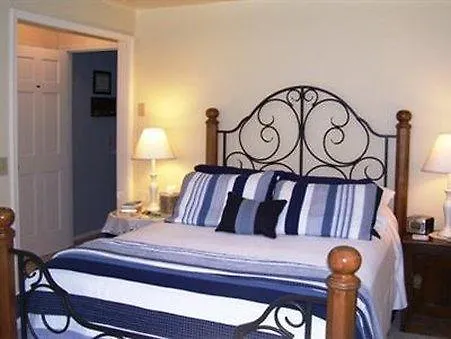 Anchor On The Lake 4*